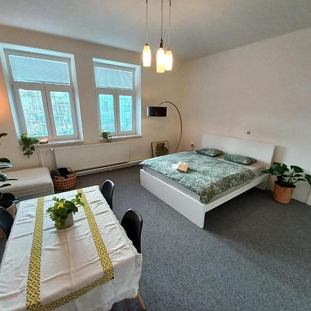 Ferienwohnung Lp 1926 Aneb U Nas Doma Zlín Exterior foto
